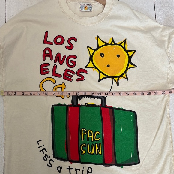 Pacific Sunwear Cream Tee with Yellow Sun & Green/Red Suitcase Graphic M Medium - Picture 4 of 5